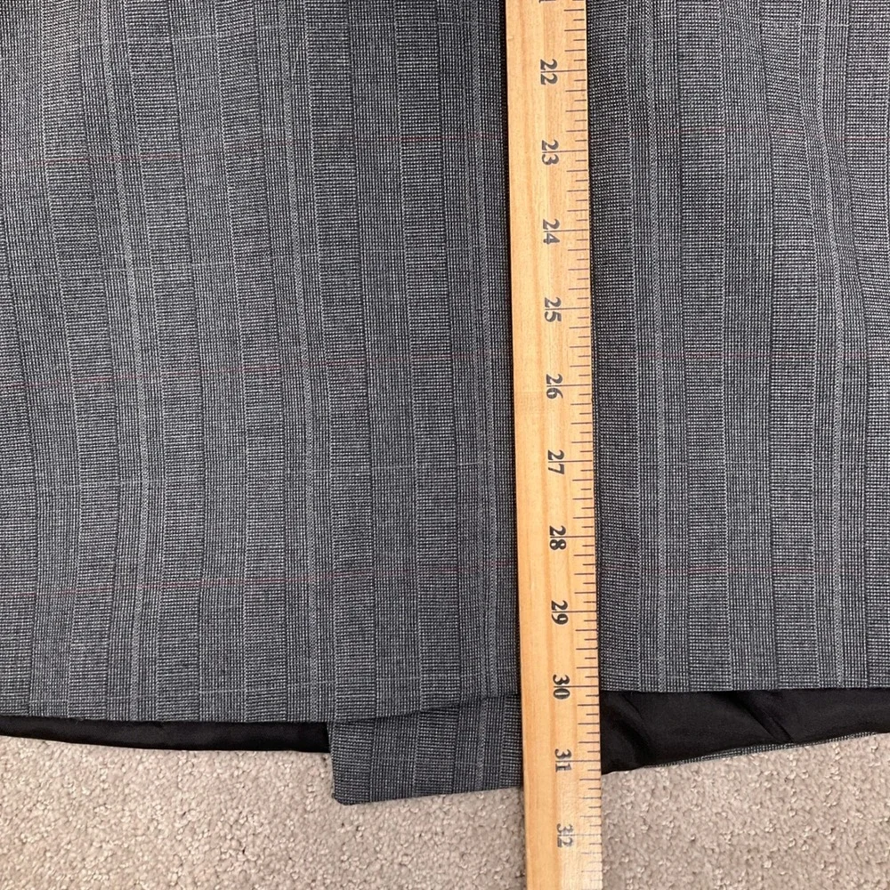 Gallery by Haggar Suit Men 40R 29W Gray Pinstripe Double Breasted Classic